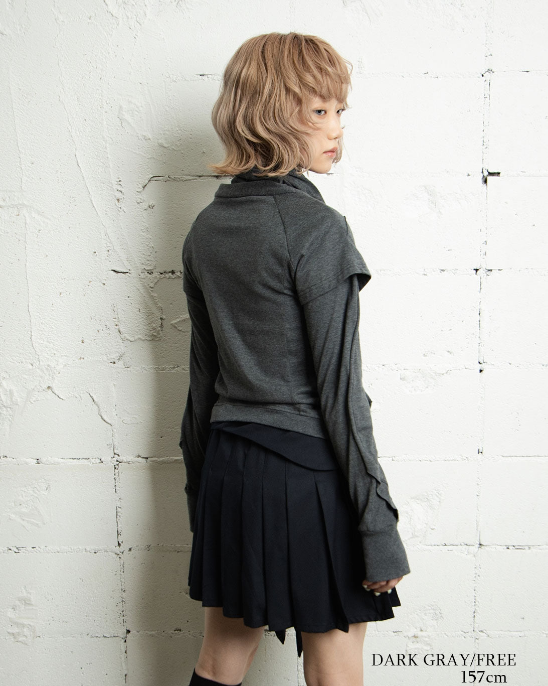 26AWPRE-VEIL NECK OVERLAY ZIP TOP