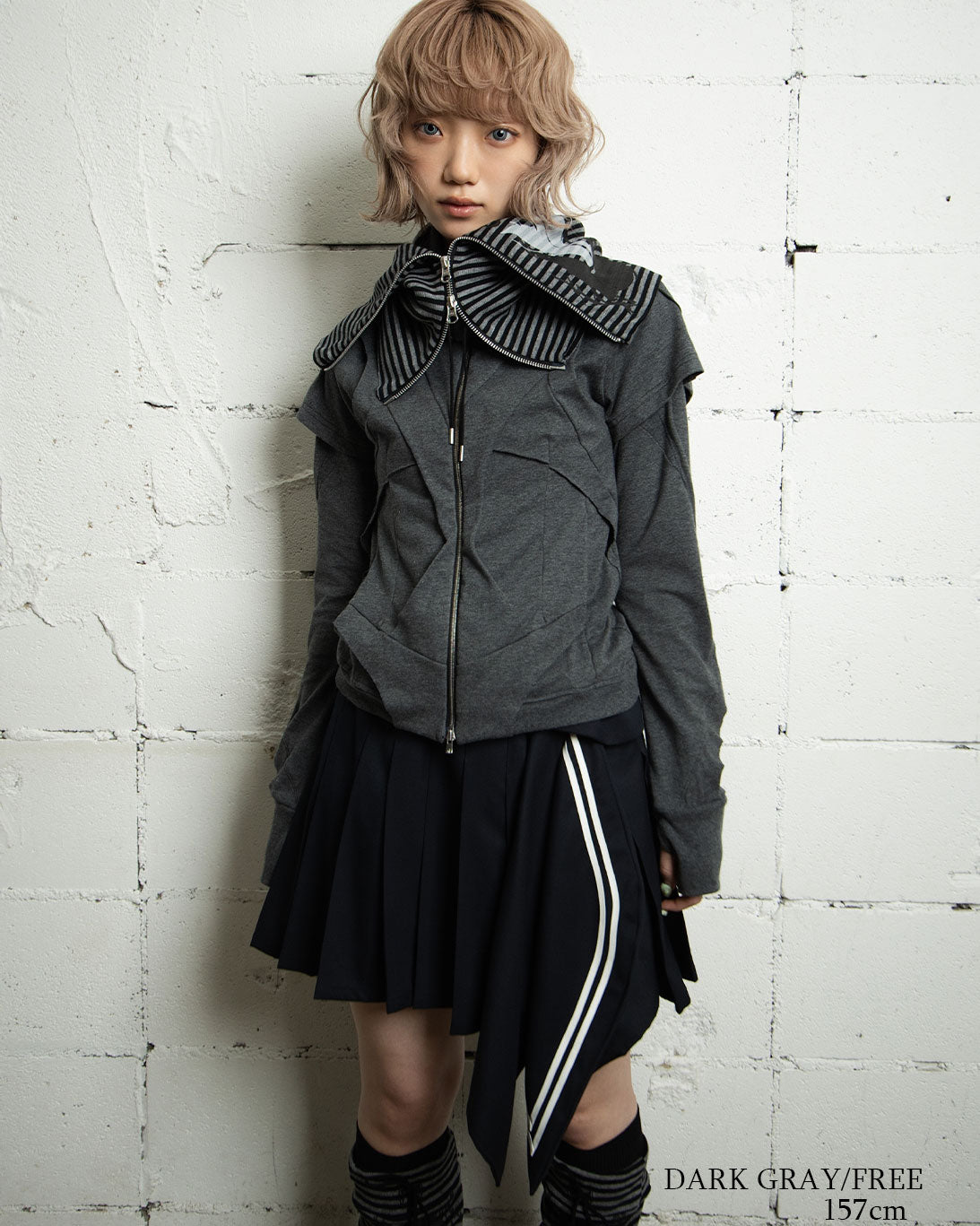 26AWPRE-VEIL NECK OVERLAY ZIP TOP