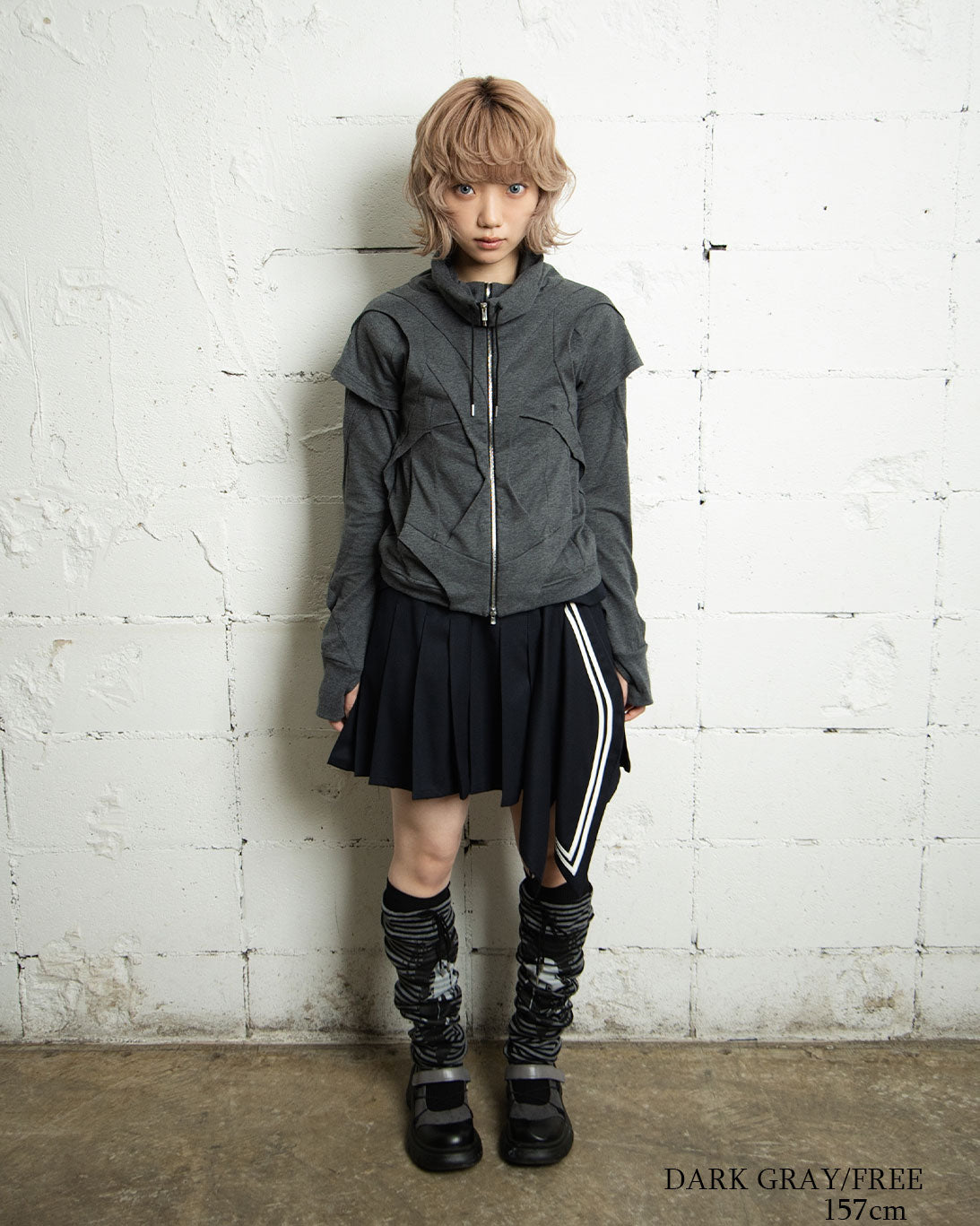 26AWPRE-VEIL NECK OVERLAY ZIP TOP
