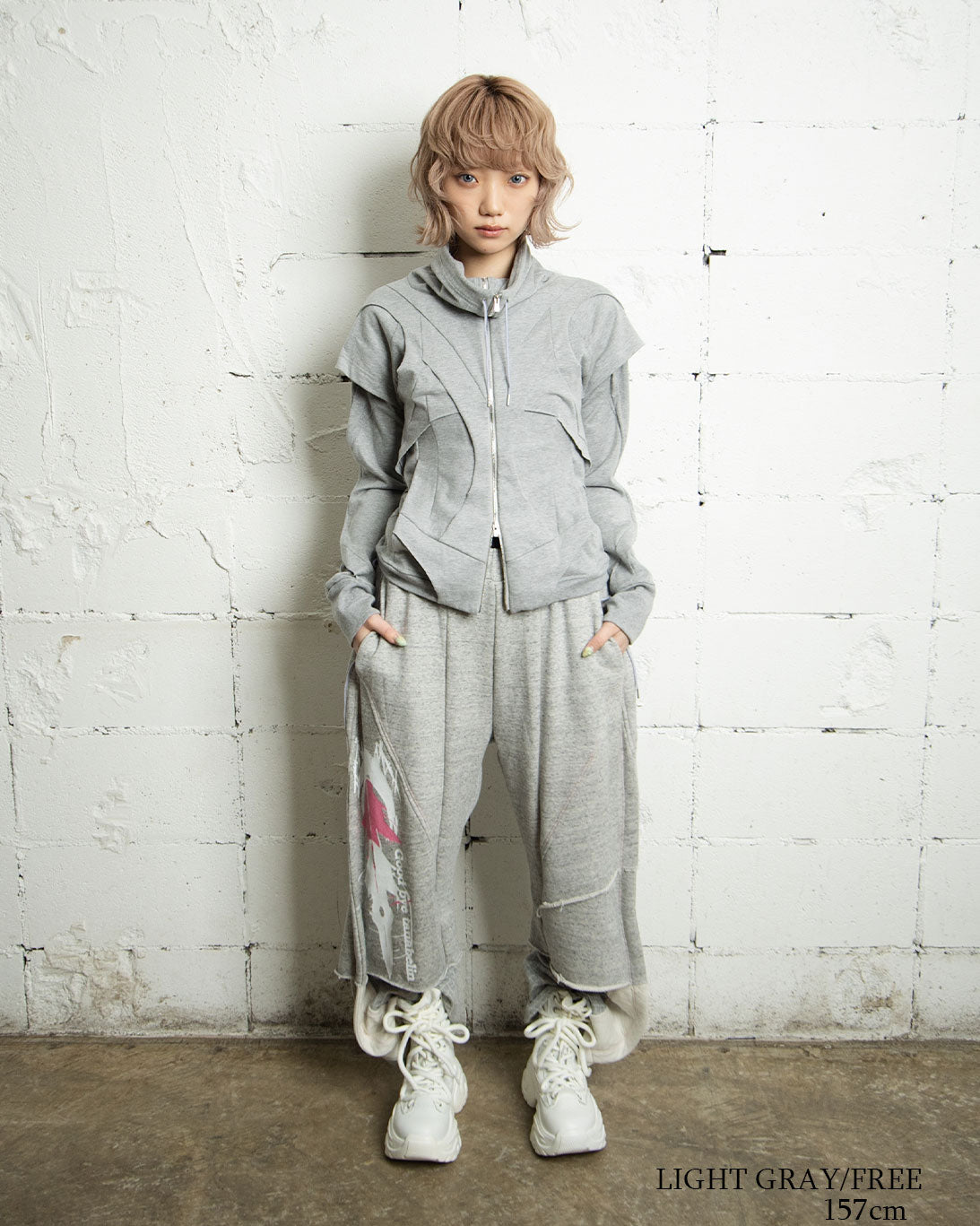 26AWPRE-VEIL NECK OVERLAY ZIP TOP