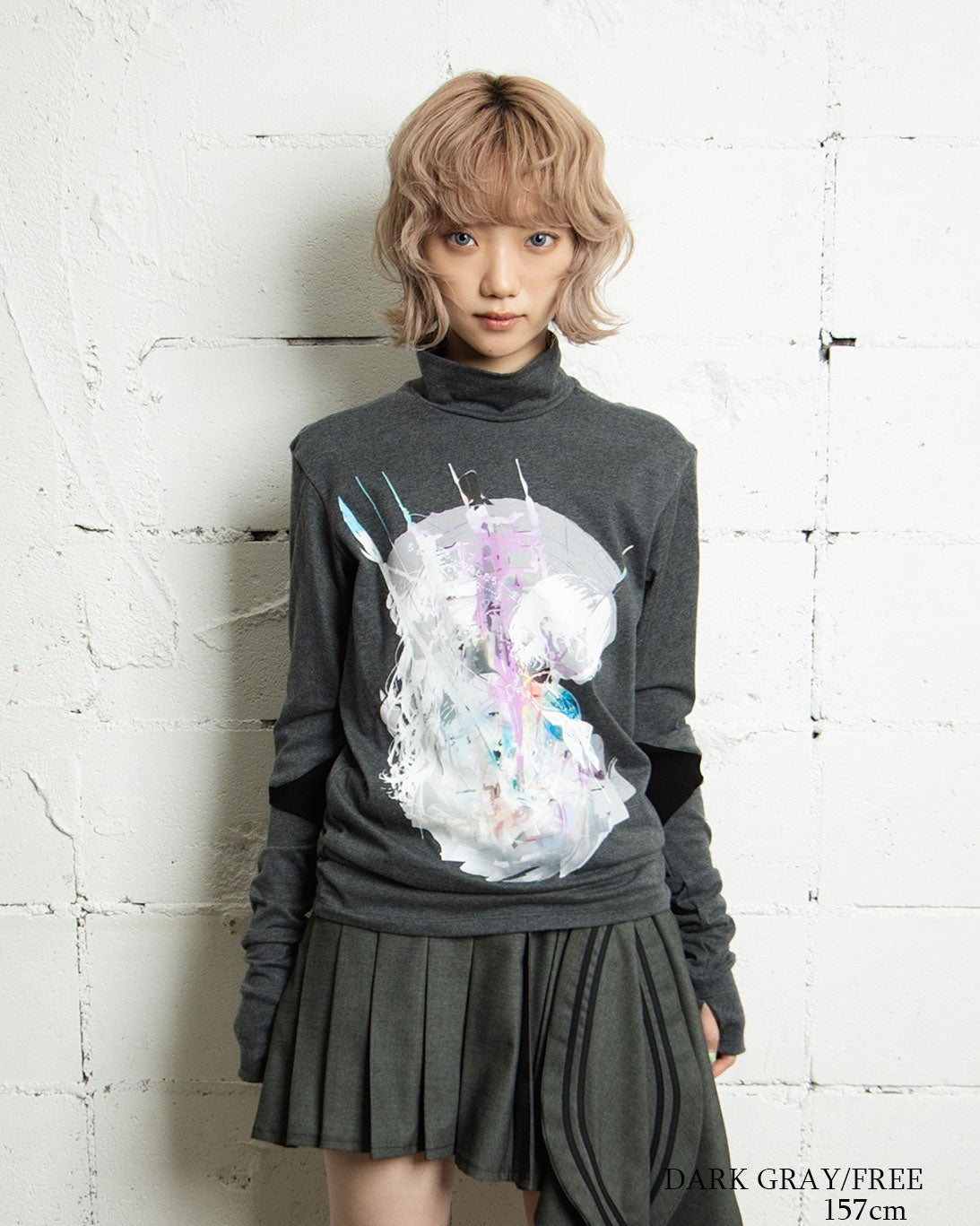 26AWPRE-GRAPHIC HIGH NECK TOP
